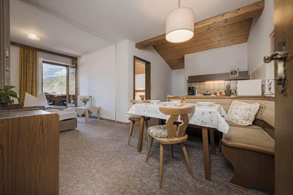 Апартаменти Alpenrose Рамзау-ім-Ціллерталь Екстер'єр фото